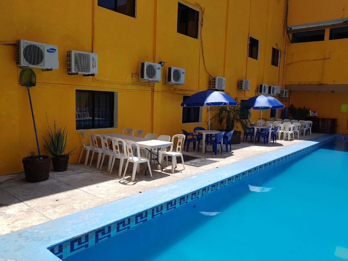 Hotel Arcos Del Parque Acayucan Extérieur photo
