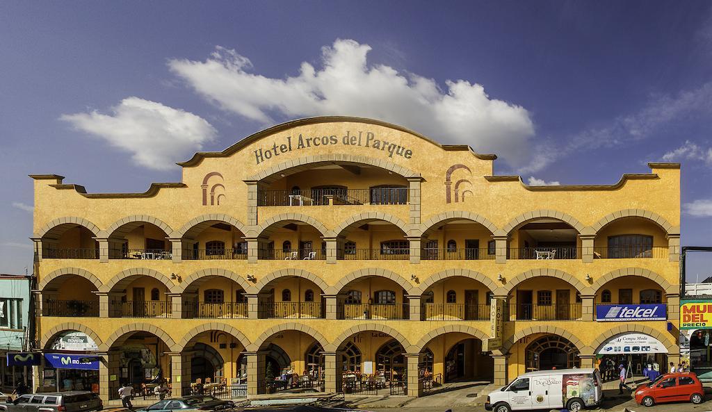 Hotel Arcos Del Parque Acayucan Extérieur photo