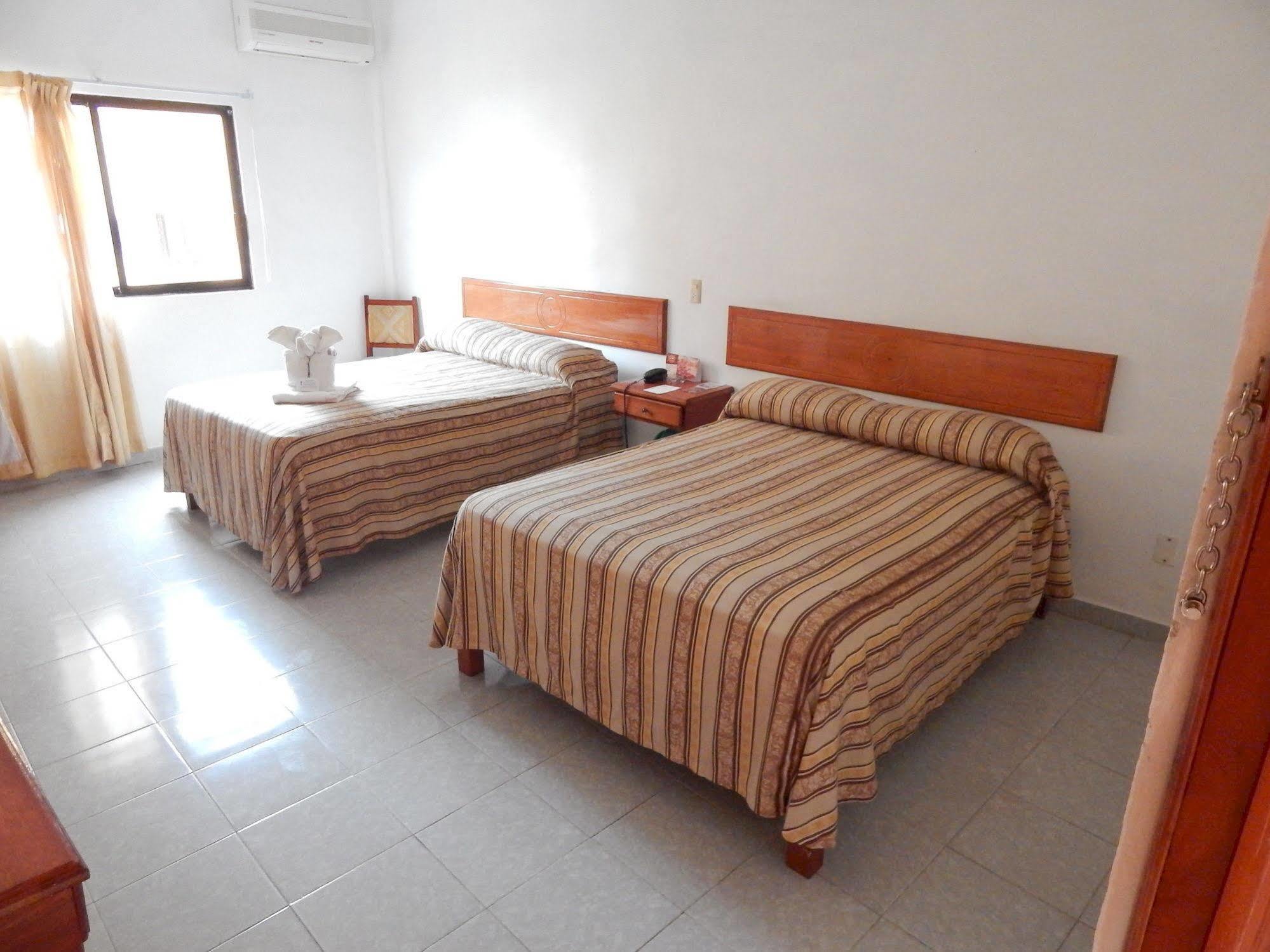 Hotel Arcos Del Parque Acayucan Extérieur photo
