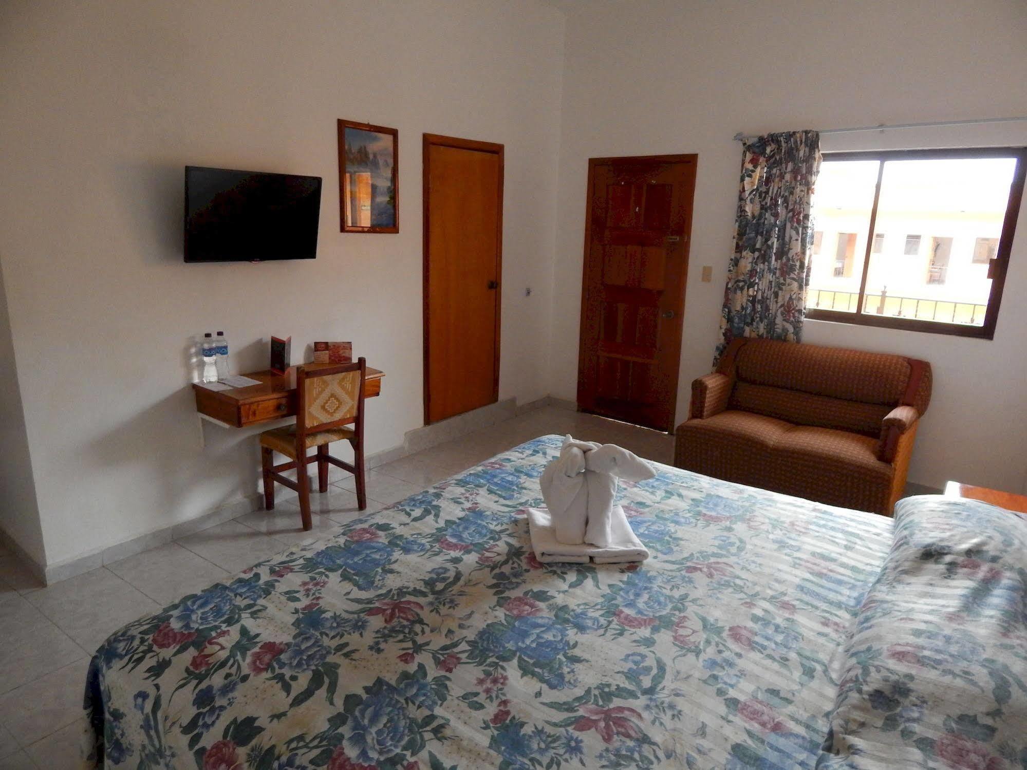 Hotel Arcos Del Parque Acayucan Extérieur photo