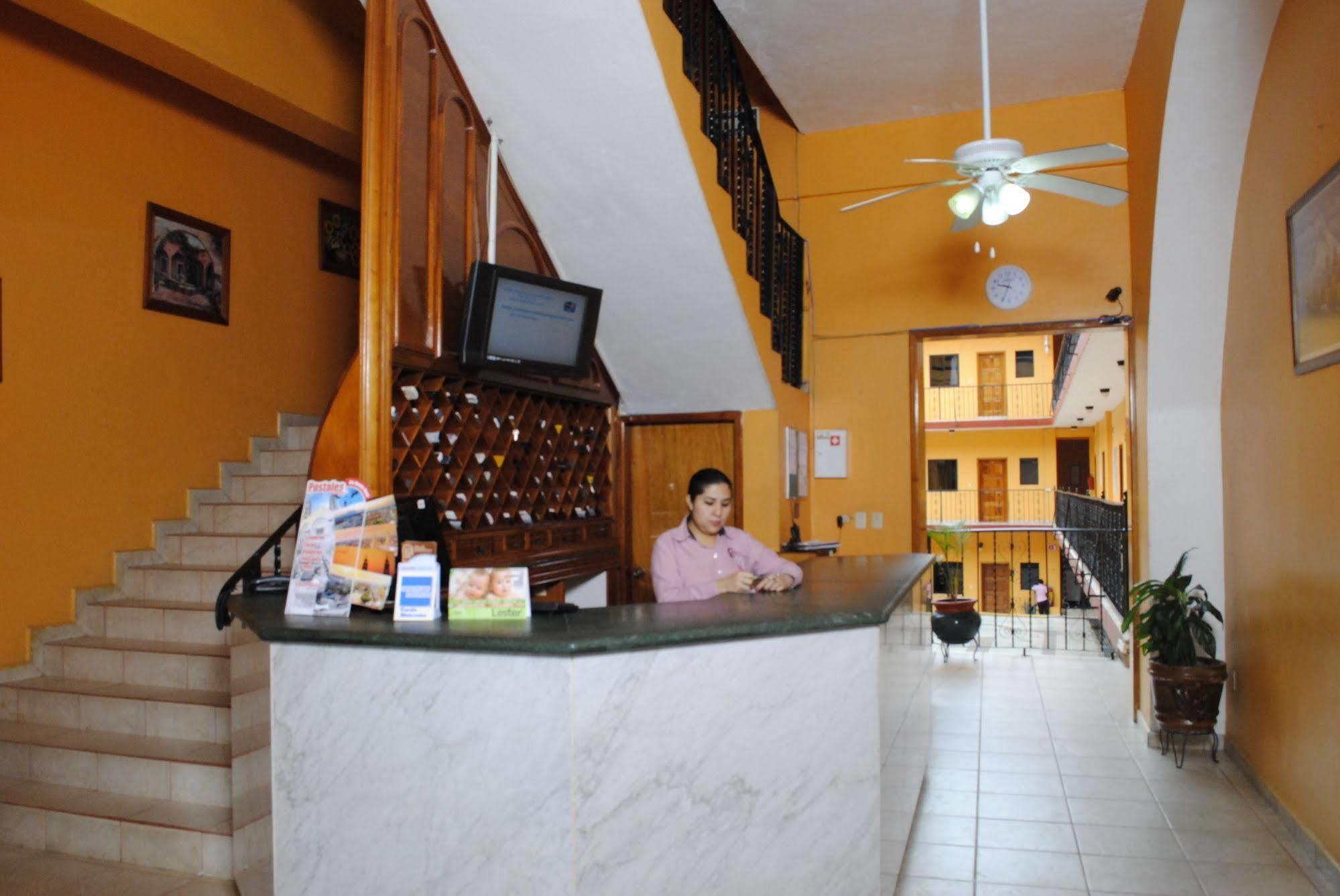 Hotel Arcos Del Parque Acayucan Extérieur photo